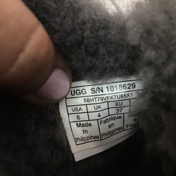 UGG 1018629 Constantine Gray Short Boots Size 6
