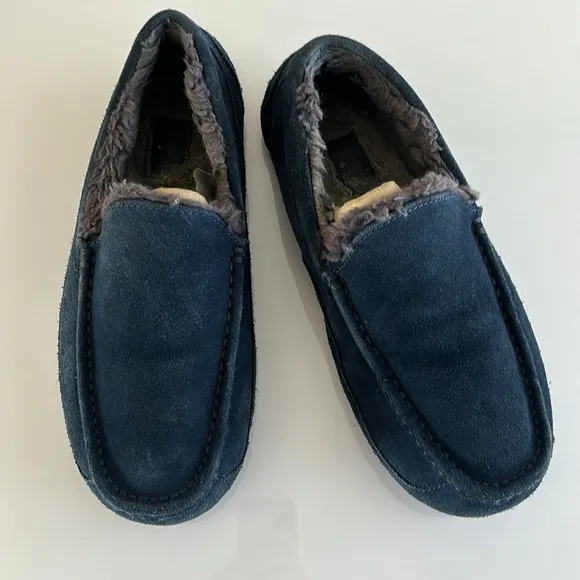 Ugg Ascot Slipper Size 10
