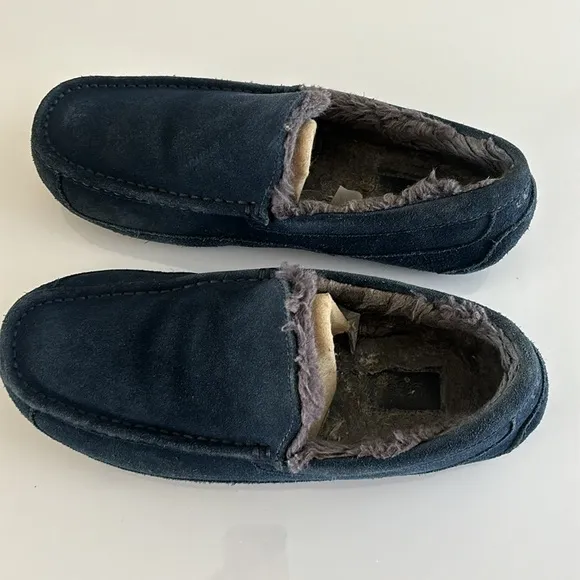 Ugg Ascot Slipper Size 10