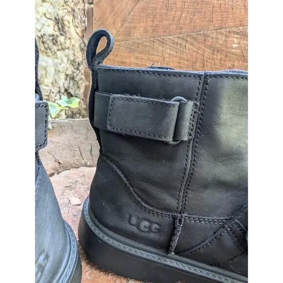 UGG Ashton Short Weather black leather ankle boots girls size 2