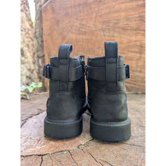 UGG Ashton Short Weather black leather ankle boots girls size 2