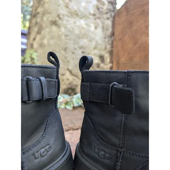 UGG Ashton Short Weather black leather ankle boots girls size 2