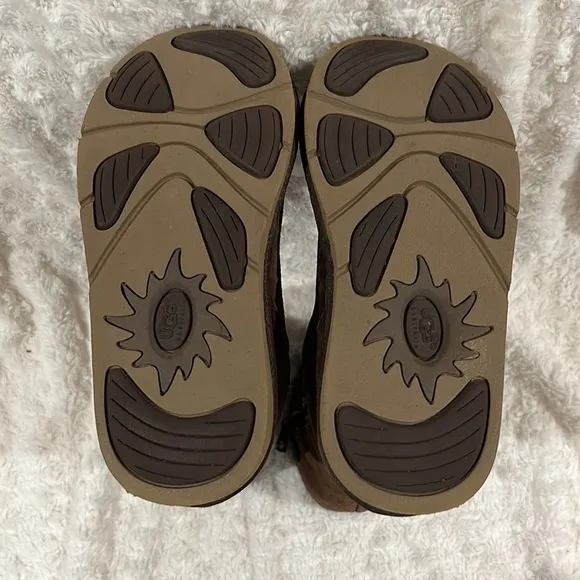 UGG Australia Cargo III 3 Tall Boots Brown Buckle Side Zipper size 5 Style #5132