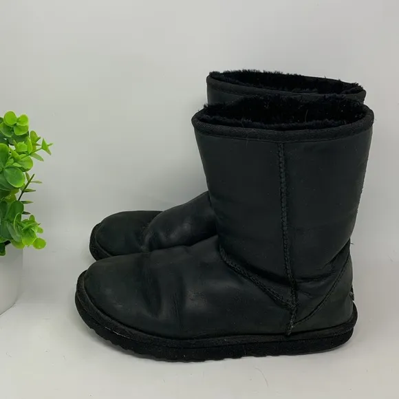 UGG Australia Classic Leather Short Boots