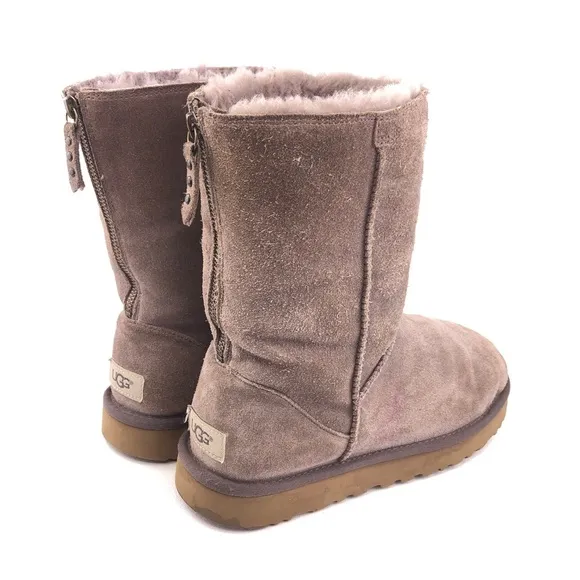 UGG Australia Classic Short Zip Sheepskin Winter Boots 10