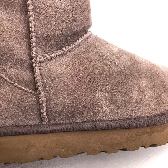 UGG Australia Classic Short Zip Sheepskin Winter Boots 10