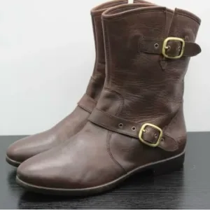 UGG Australia Frances Women’s Brown Leather Two Buckle Short Size   NWOT