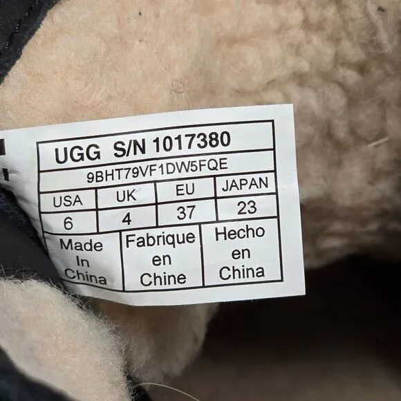 UGG Azaria Boots Women's 6 Black Leather Duck‎ Winter Sherpa Lined Waterproof