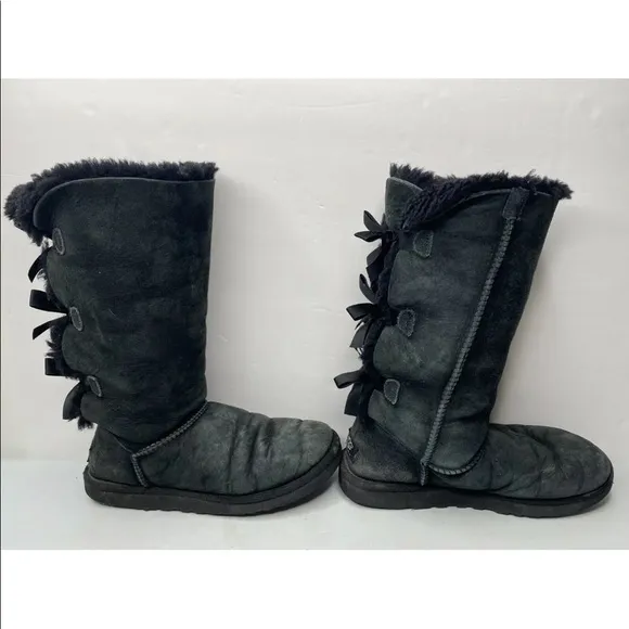 UGG BAILEY BOW TALL II WOMENS BOOTS BLACK SUEDE SHEEPSKIN Sz 7 S/N 1007308.