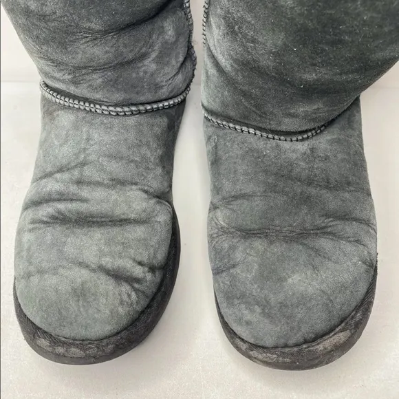 UGG BAILEY BOW TALL II WOMENS BOOTS BLACK SUEDE SHEEPSKIN Sz 7 S/N 1007308.