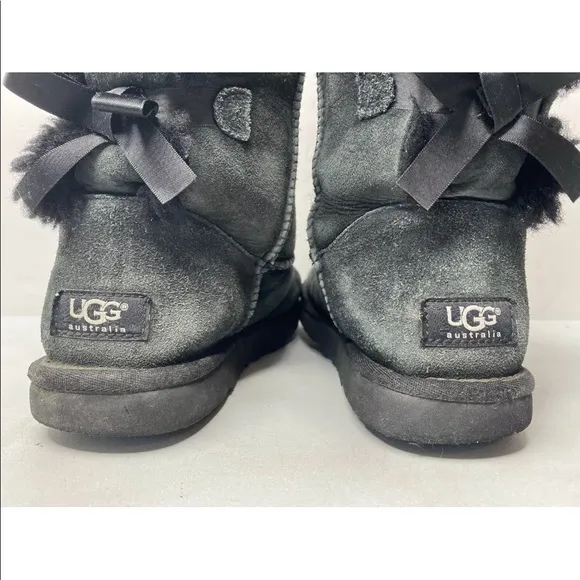 UGG BAILEY BOW TALL II WOMENS BOOTS BLACK SUEDE SHEEPSKIN Sz 7 S/N 1007308.