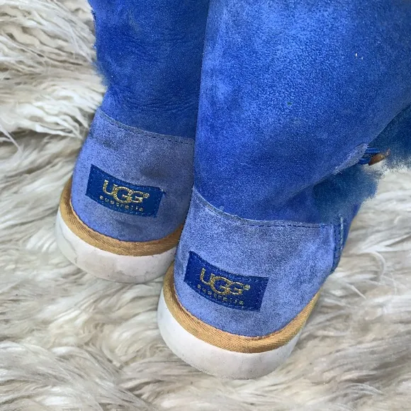 UGG Bailey Button Short Boot