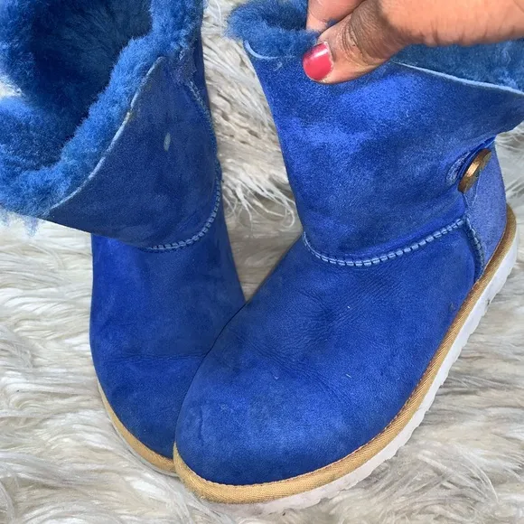 UGG Bailey Button Short Boot