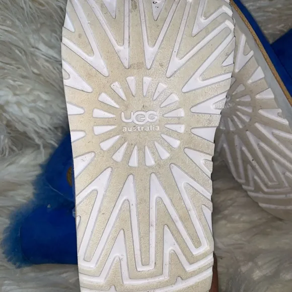 UGG Bailey Button Short Boot