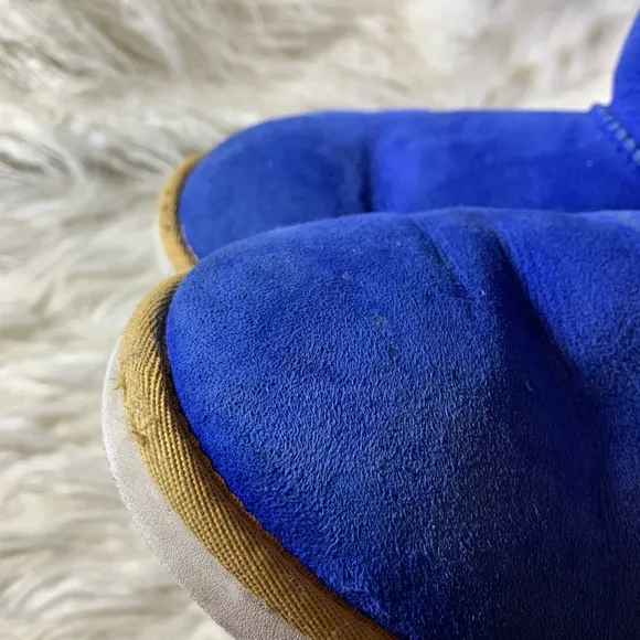 UGG Bailey Button Short Boot