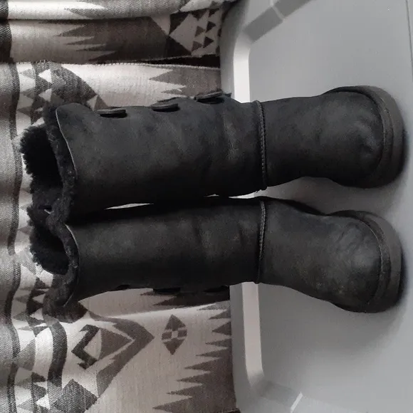 UGG BAYLEY TALL BOOTS