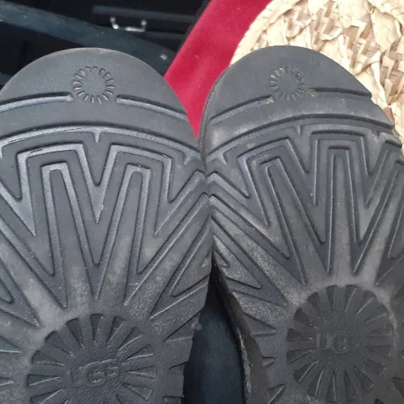 UGG BAYLEY TALL BOOTS