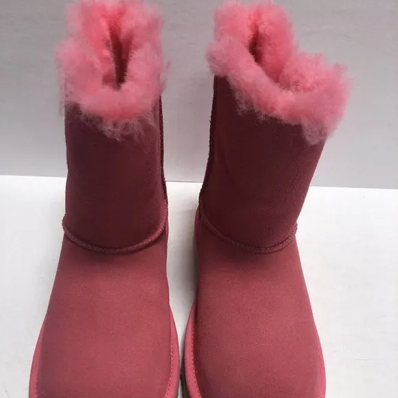 UGG Big Kids’ Bailey Zip Short Pink Boots, Girls’ Size 4M