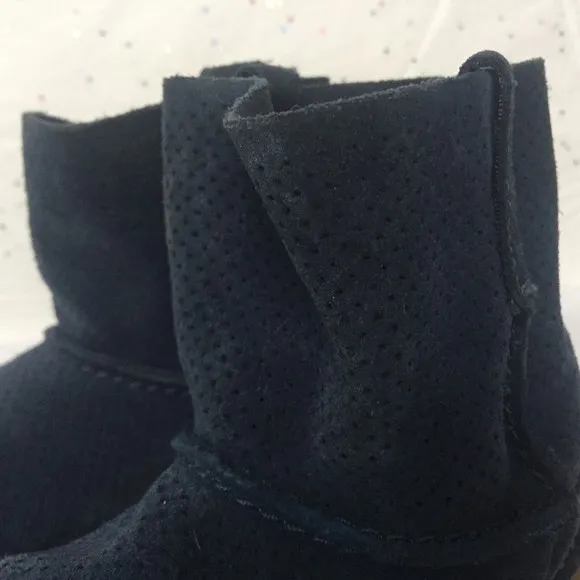 Ugg Blue Suede Perforated Mini Short Ankle Boots - Size 7 Unlined Rubber Sole