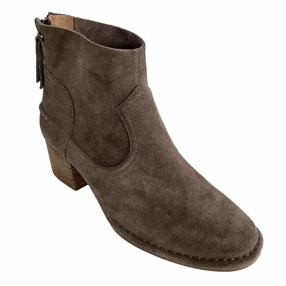 UGG Bootie Women 6M Brown Suede Short Ankle Boots Stacked Heel