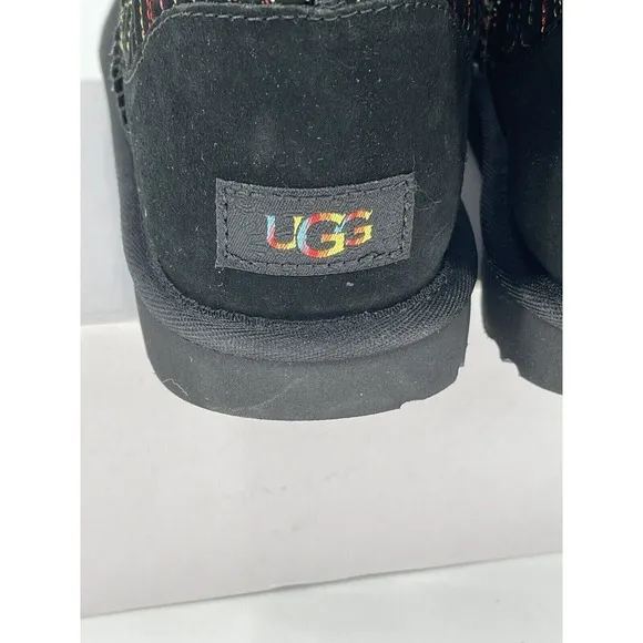 Ugg Boots Women Size 6 Black Rainbow Stitch Classic II Short Suede New
