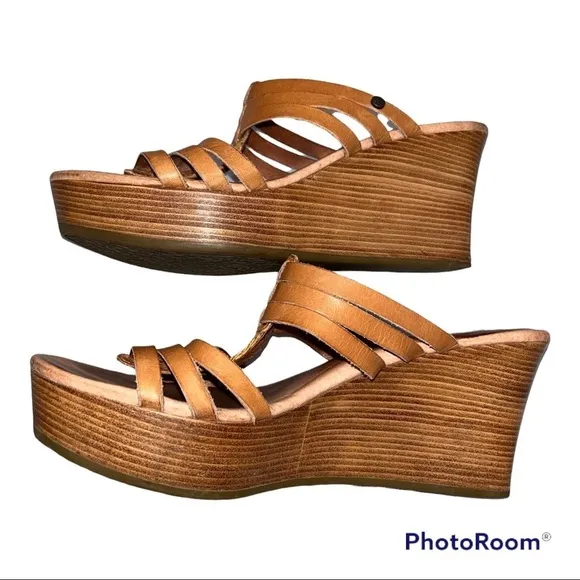 Ugg Brown Leather Wedge Sandals