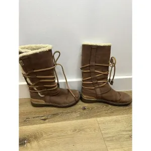Ugg Brown Tall Boots‎ 1634 CATALINA Brown Leather Sheepskin Size 7