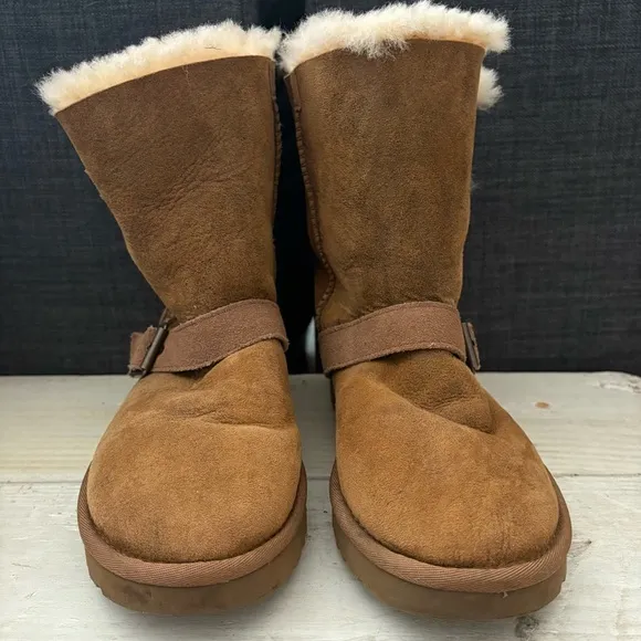 UGG classic short DYLN womens sheepskin suede winter fur boots Brown Size 6