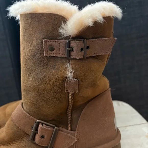 UGG classic short DYLN womens sheepskin suede winter fur boots Brown Size 6