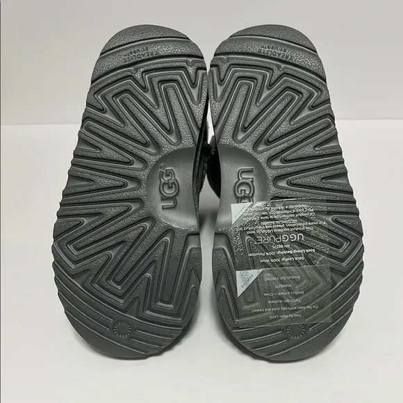 UGG Classic Short Gray Toddler Girls Boots Size 10