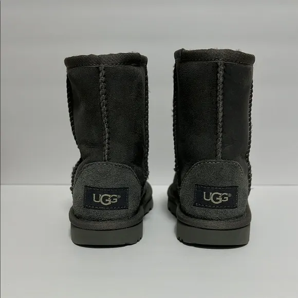 UGG Classic Short Gray Toddler Girls Boots Size 10