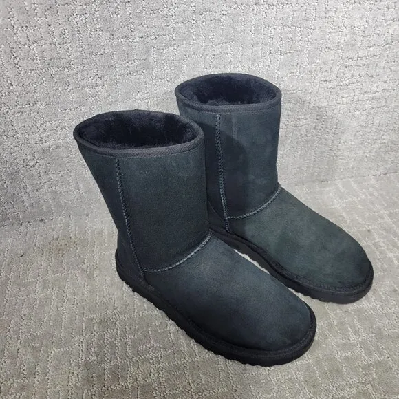 UGG Classic Short II Women's Size 8 US Black Suede Shearling Boots 1016223