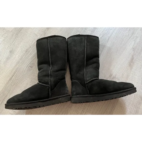 UGG classic tall black boots size 8
