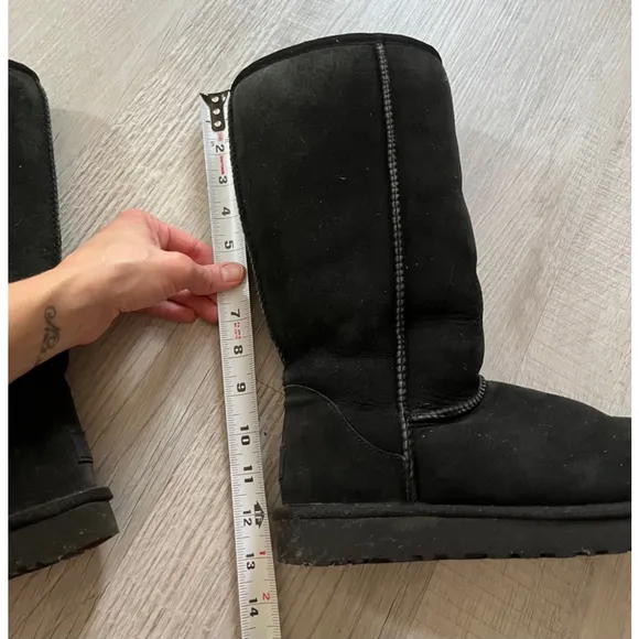 UGG classic tall black boots size 8