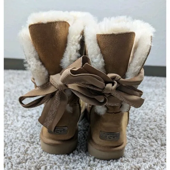 UGG Customizable Bailey Bow Short Boots Women's 8 Chestnut Bow