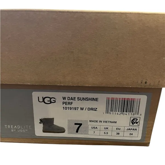UGG Dae Sunshine Perf Boots