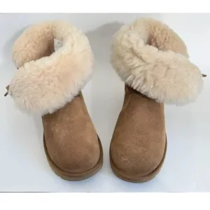 UGG Daelynn Short Bow Suede Chestnut  Boots