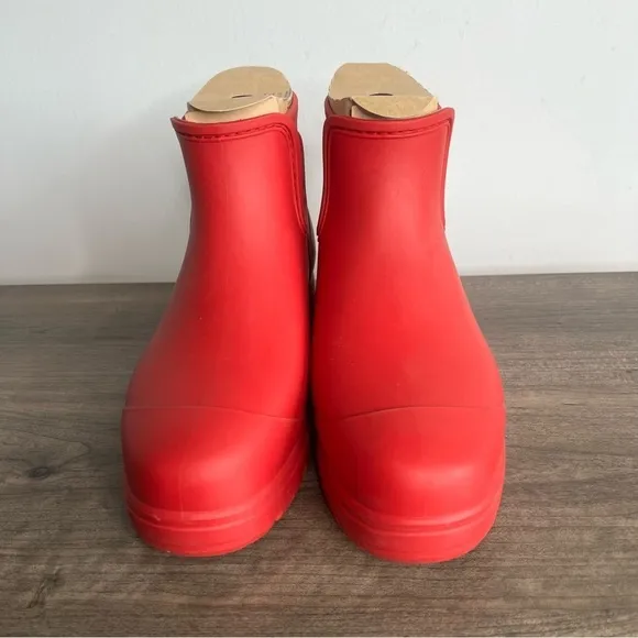Ugg Droplet Waterproof Samba Red Women's Boot Size 9 #B1587