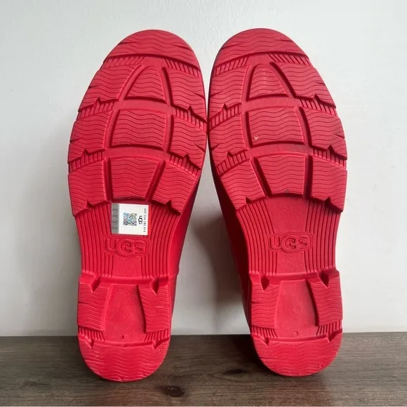 Ugg Droplet Waterproof Samba Red Women's Boot Size 9 #B1587