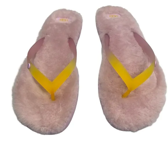 UGG fluffy Sandals Woman’s  Size 10