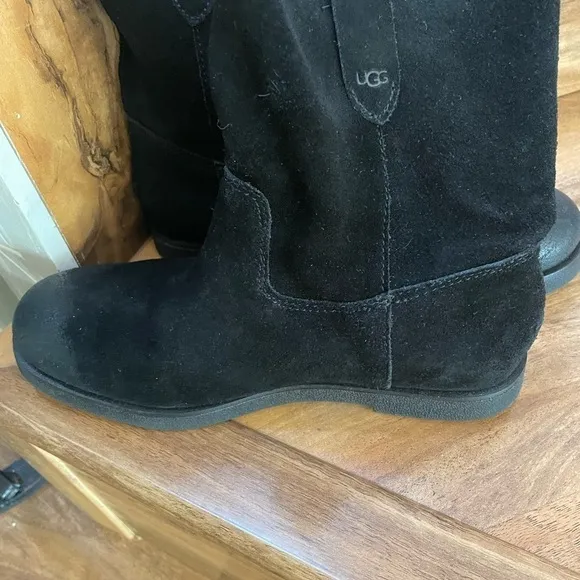 UGG Josefene Short Water Resistant Suede Boots Size US 7.5 In Black