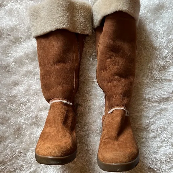 UGG Josyln fawn suede fleece lined wedge heel boots sz9