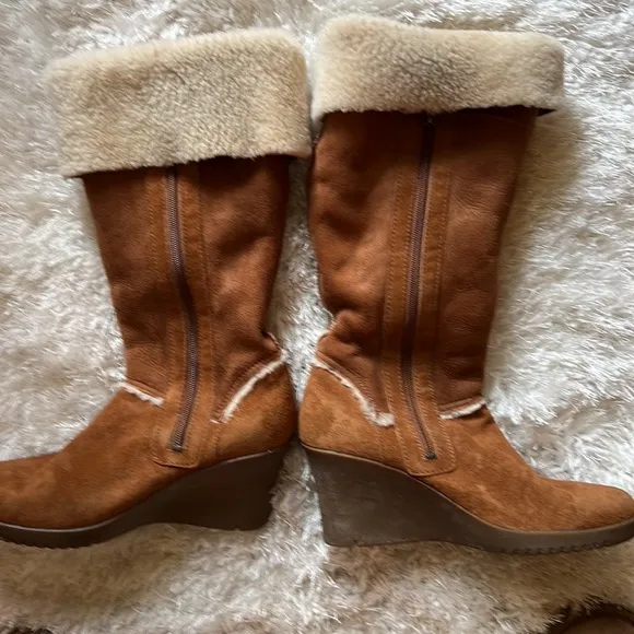 UGG Josyln fawn suede fleece lined wedge heel boots sz9