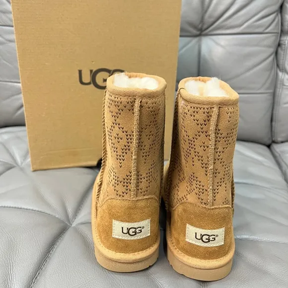 UGG KIDS/YOUTH CLASSIC SHORT II ICELANDIC FOIL DUSK US 3