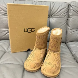 UGG KIDS/YOUTH CLASSIC SHORT II ICELANDIC FOIL DUSK US 3