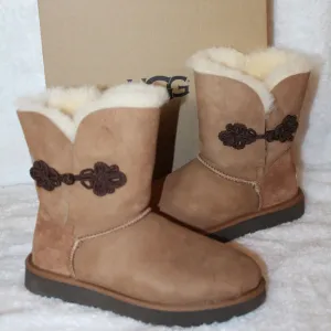 UGG MARIKO BAILEY BOW SUEDE SHORT BOOTS NEW!‎