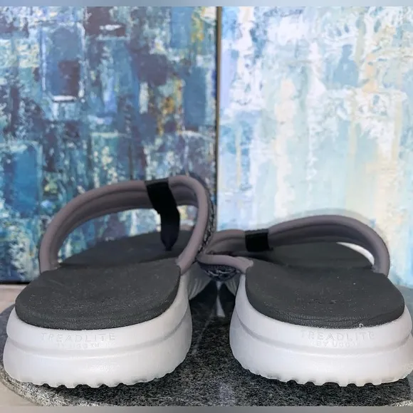 UGG men 12 TASMAN black gray sandals men’s flip flops size 12