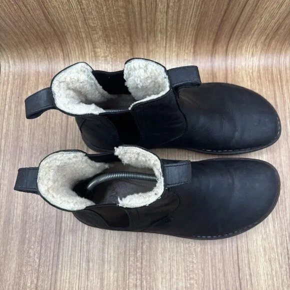 UGG Mens Black Leather Chelsea Short Wool Lined Boots Size 11 Euro 44.5