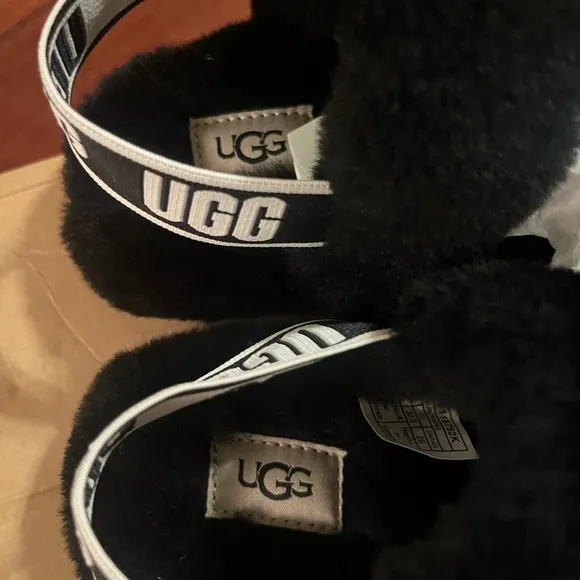 UGG Ok Yeah Black Fluffy Sandals