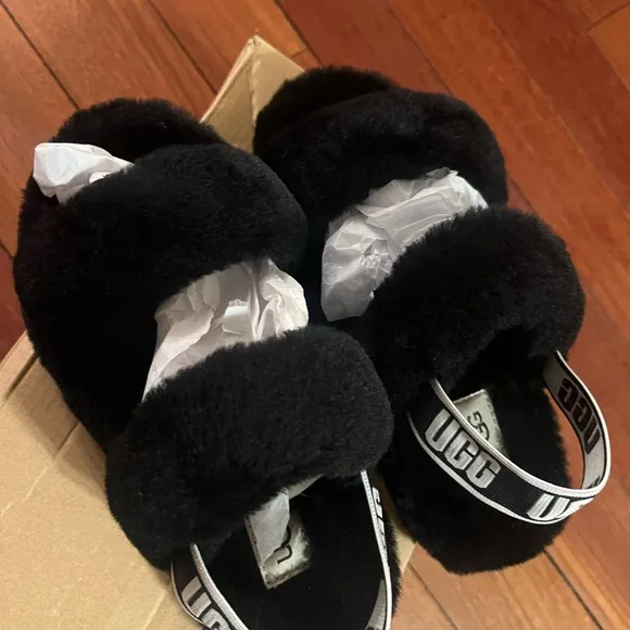 UGG Ok Yeah Black Fluffy Sandals
